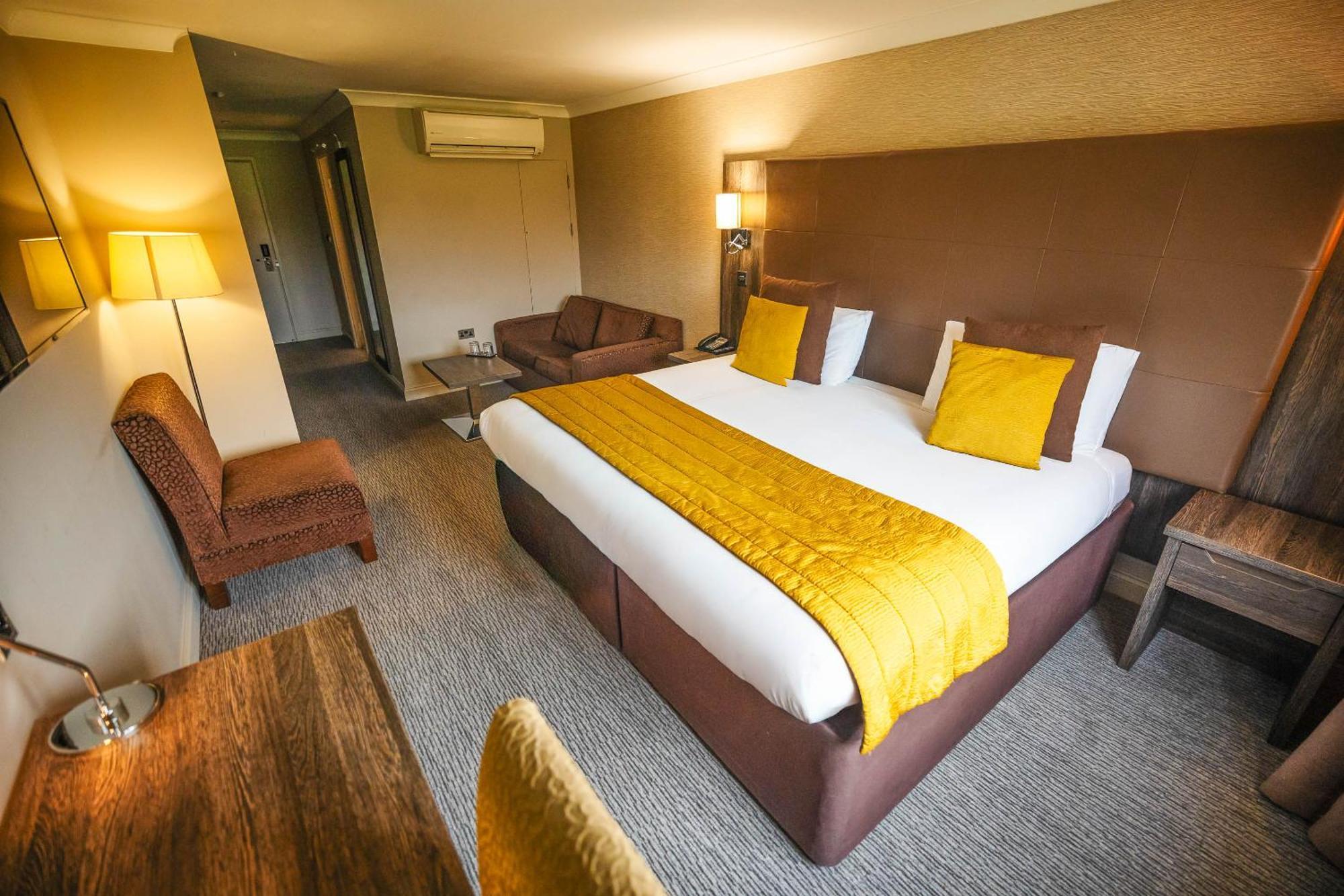Mercure Milton Keynes Hotel Exterior foto
