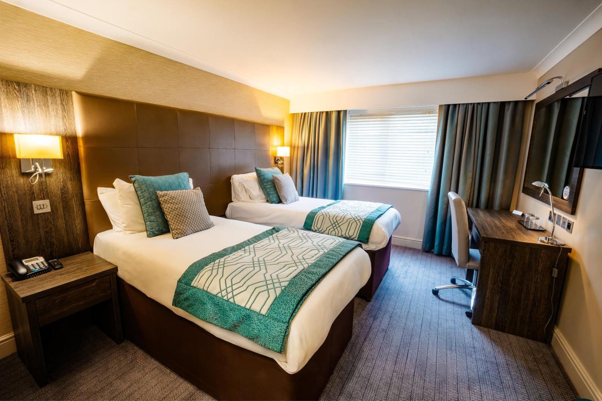 Mercure Milton Keynes Hotel Exterior foto
