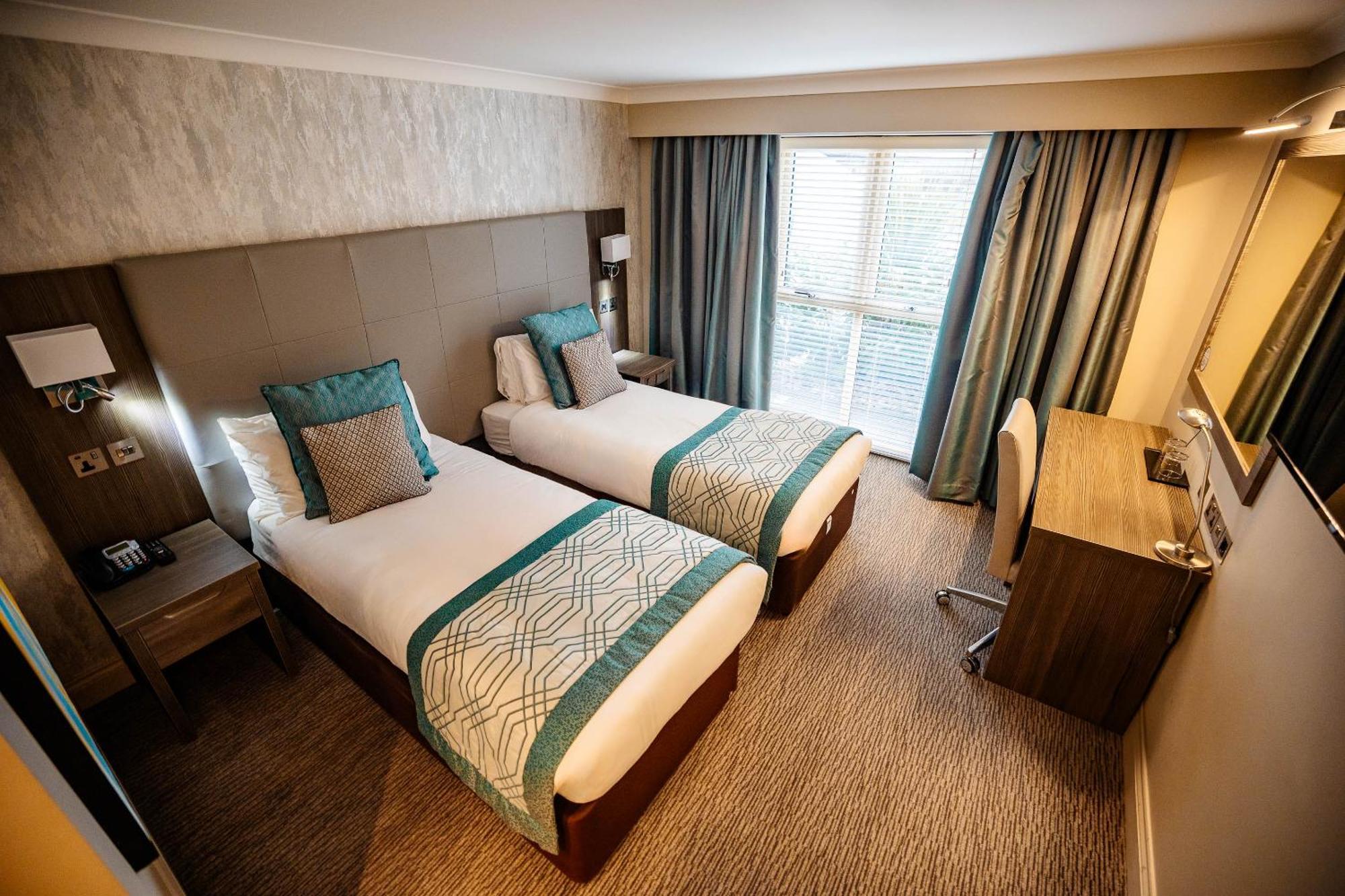 Mercure Milton Keynes Hotel Exterior foto
